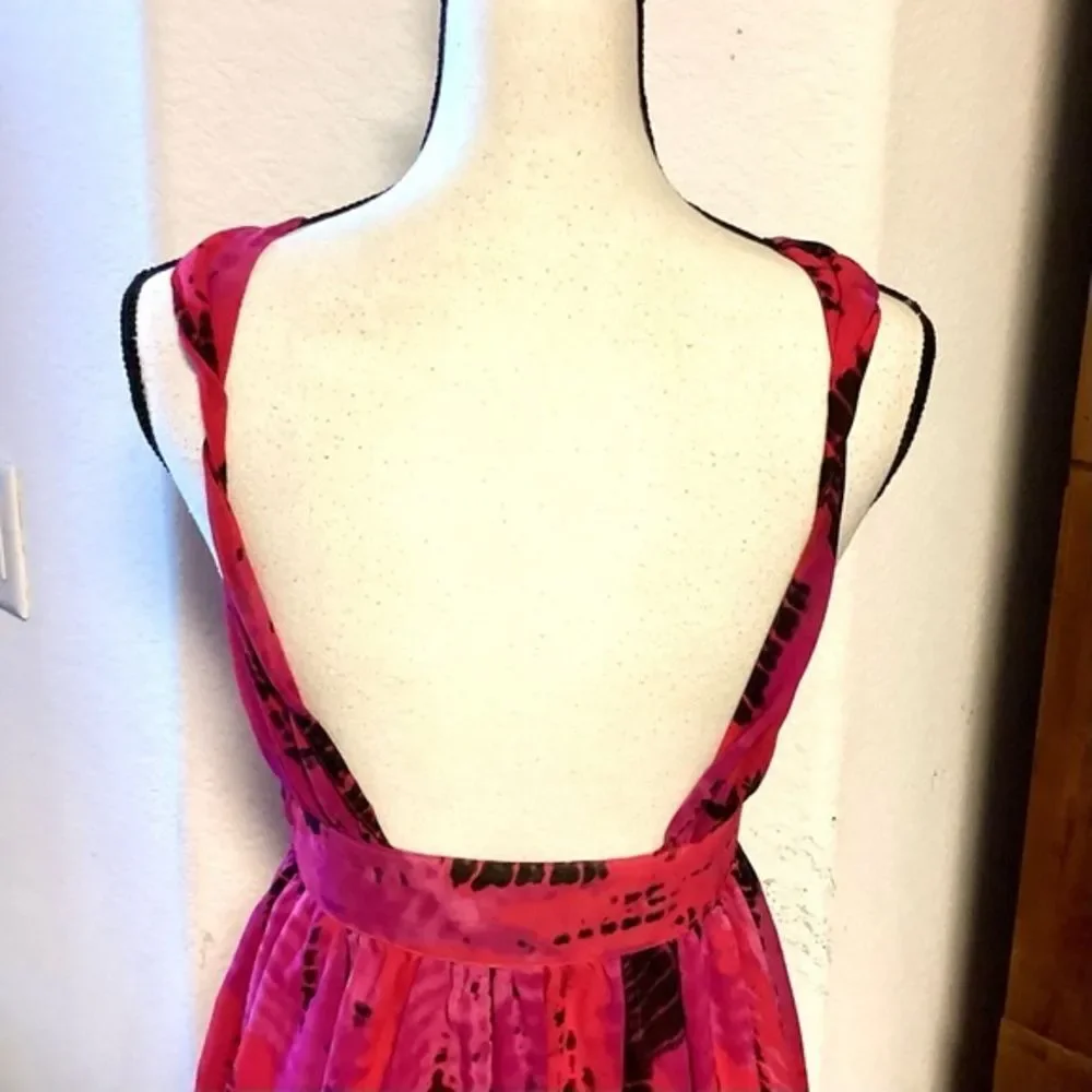 What’eva bare Back Plunging V-neck Lined‎ Maxi Dress Small